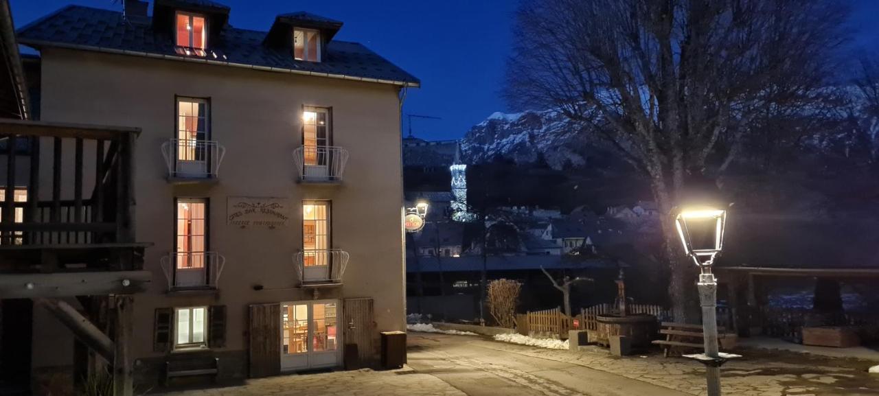 L'Auberge Saint-Vincent-les-Forts Exterior photo